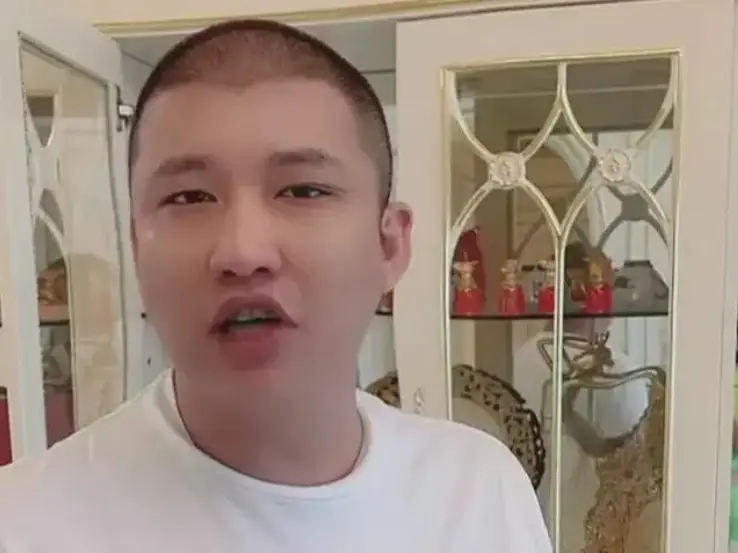 二驴直播自爆父亲私生子真相_ks平台二驴私生子事件_二驴的网红八卦是谁-