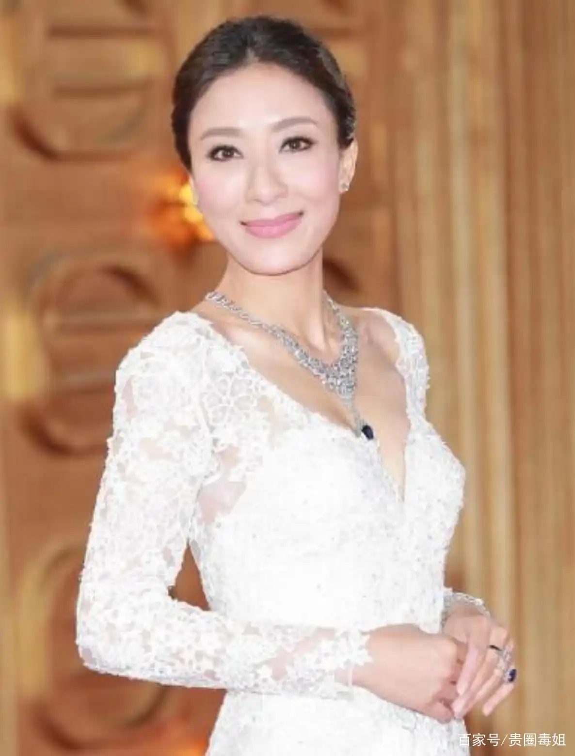 长方形脸女明星_大长脸美女 女星大长脸 气质独特大长脸