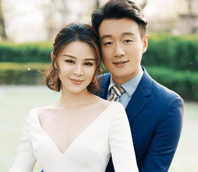娱乐圈幸福婚姻案例_明星夫妻恩爱长久_娱乐圈零绯闻明星