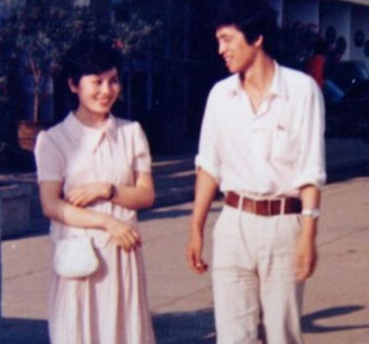 明星夫妻恩爱长久_娱乐圈零绯闻明星_娱乐圈幸福婚姻案例